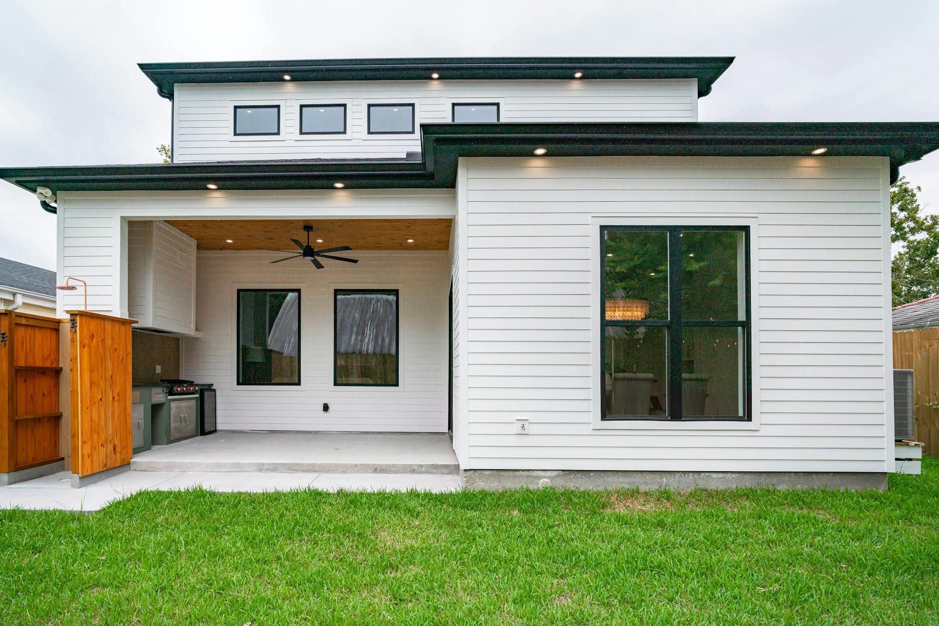New Orleans home with light gray James Hardie fiber cement lap siding and white trim